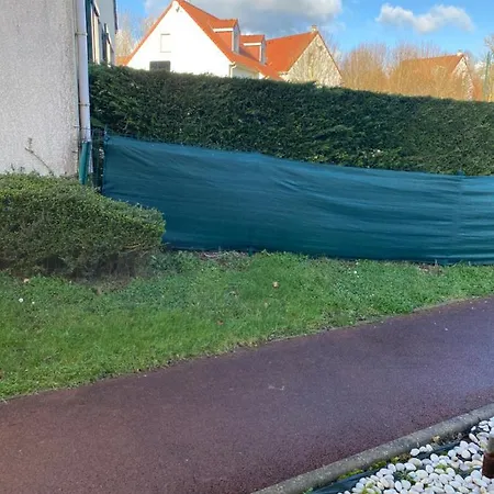 Aux Charmes 1 Bed & Breakfast *